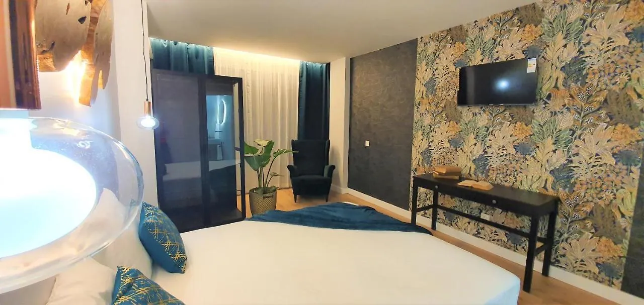 Lisbon Airport eARTh - B&B Apartment