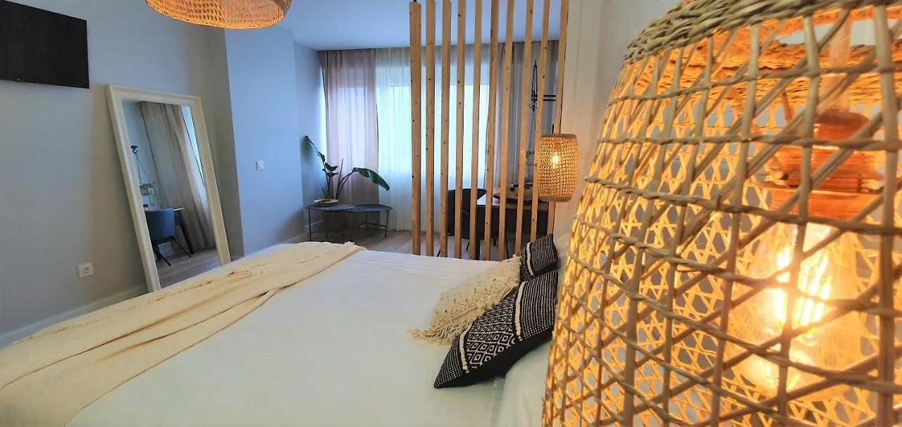 Lisbon Airport Earth - B&B Self Check-In Apartment